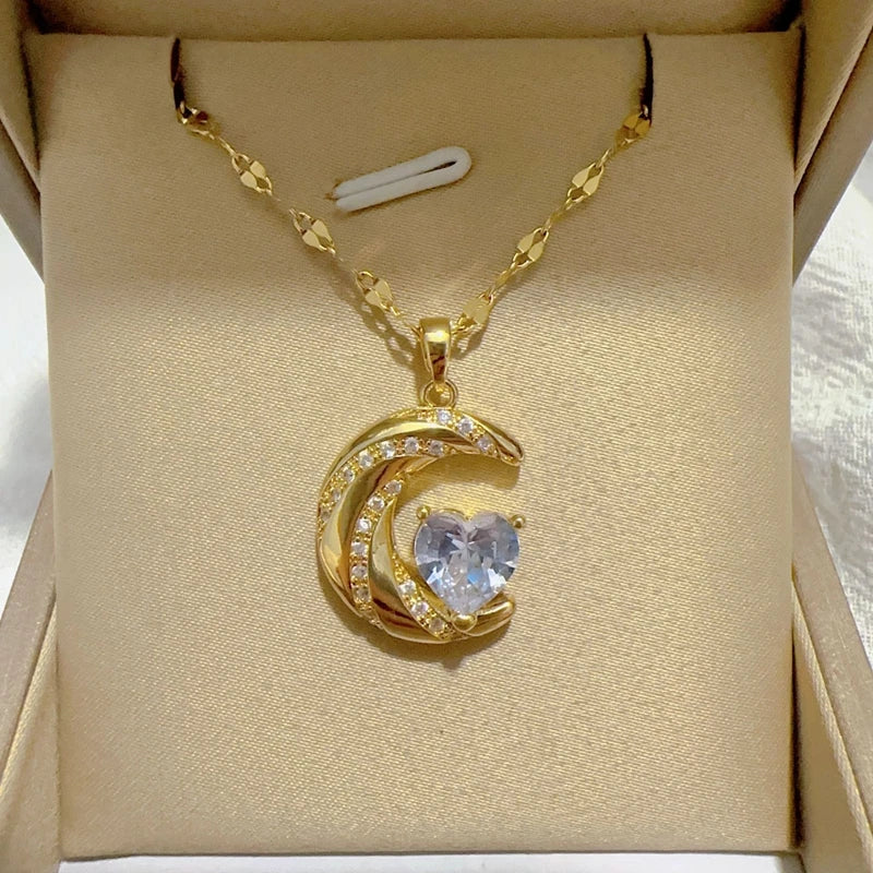 Hollow Heart Pendant Necklace for Women – Rhinestone Fashion Jewelry