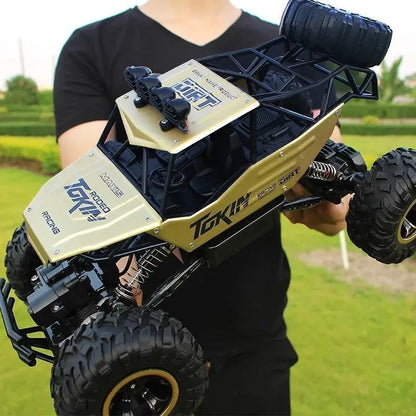 4WD RC Off-Road Climbing Truck with Suspension and LED Lights