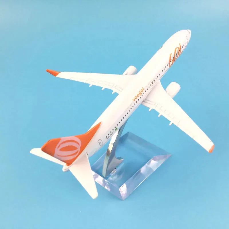 1:400 Scale 737-800 Diecast Airplane Model – 16cm