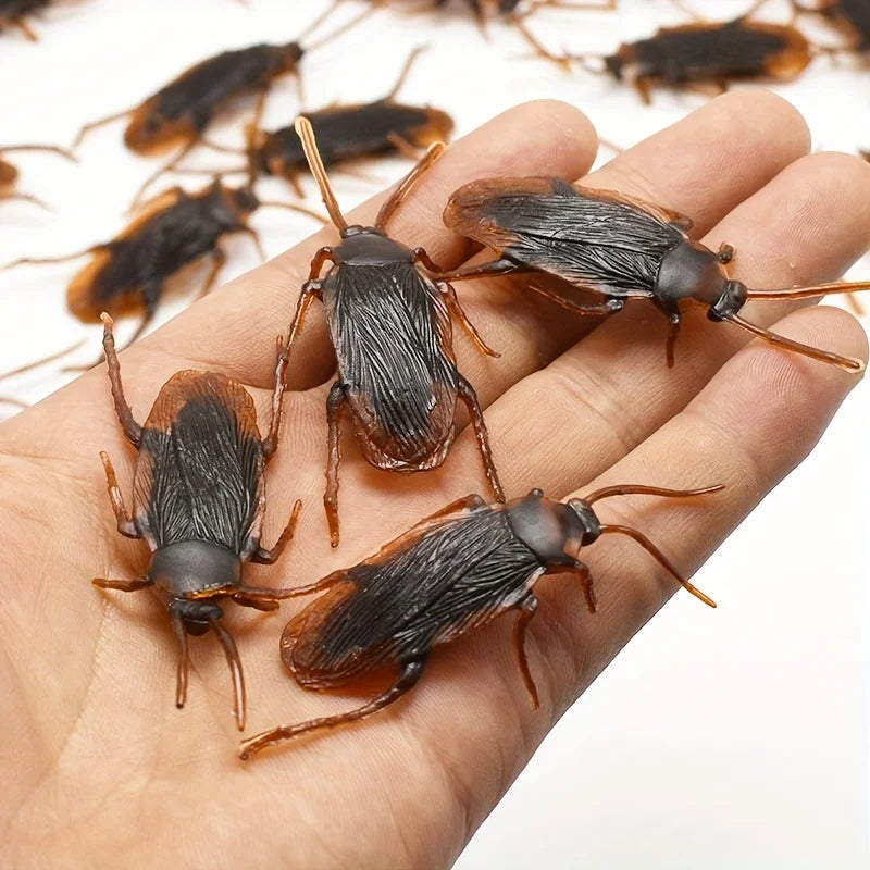 Fake Cockroach Prank Toys – 50-Piece Realistic Insect Set