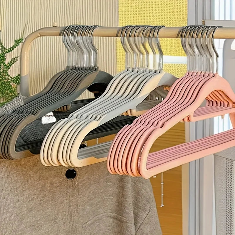 10/20/50 Pack Premium Anti-Slip Velvet Garment Hangers, Soft Flocked Non-Scratch Clothes Hangers with 360° Swivel Hooks, Heavy Duty Sturdy Coat Hangers, Slim Compact Hangers to Save Closet Storage Space