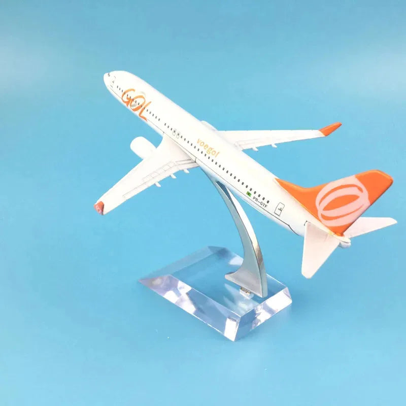 1:400 Scale 737-800 Diecast Airplane Model – 16cm