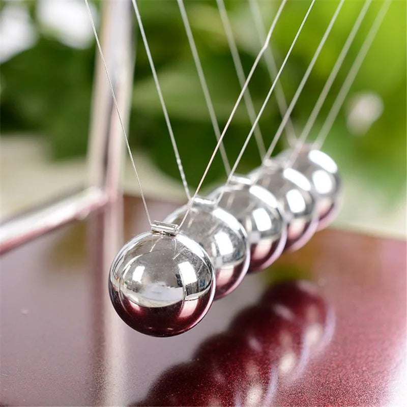 Newton's Cradle – Physics Science Energy Conservation Pendulum Toy