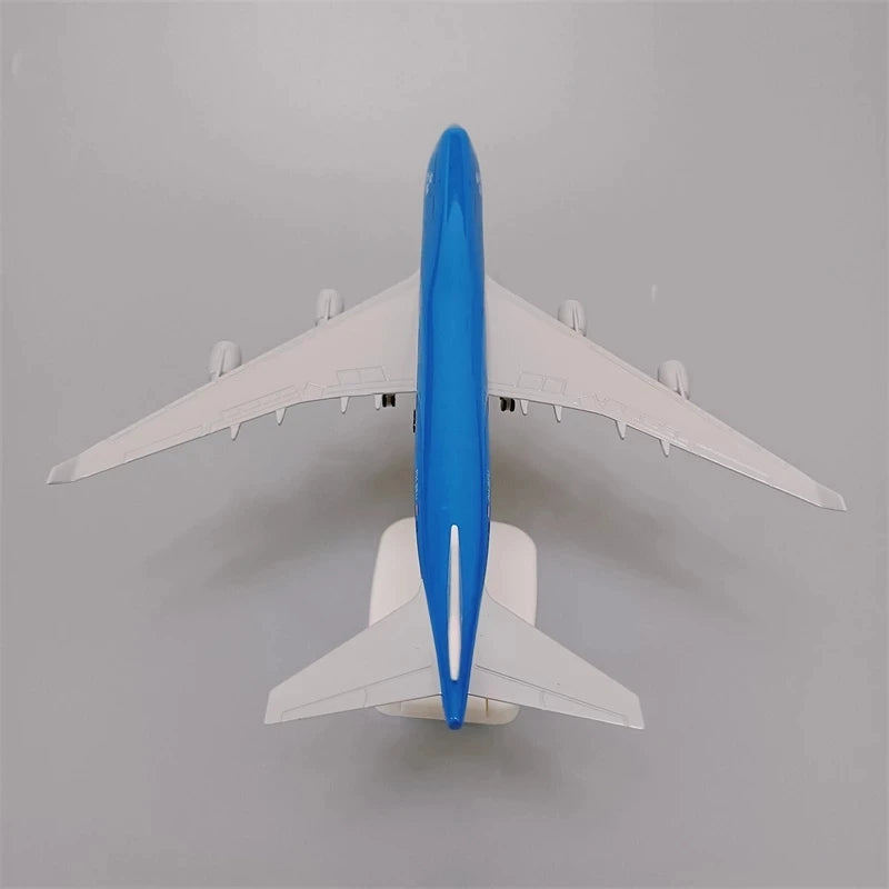 1:400 Diecast Boeing 747 Model Airplane with Landing Gear