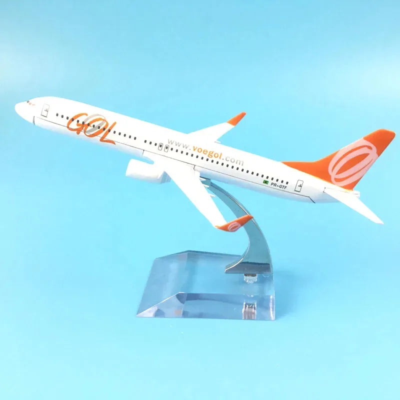 1:400 Scale 737-800 Diecast Airplane Model – 16cm