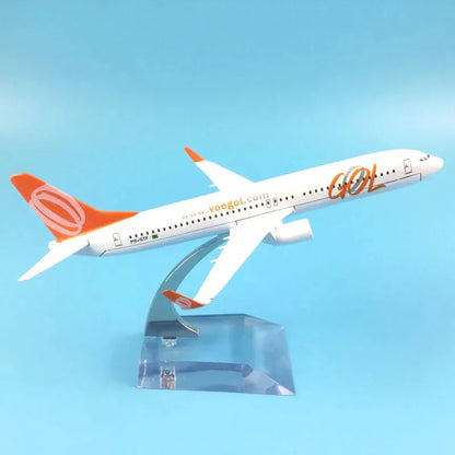 1:400 Scale 737-800 Diecast Airplane Model – 16cm